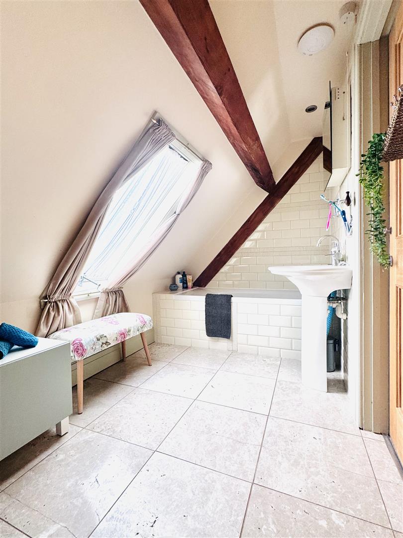 9a Petton Hall , Shrewsbury, SY4 5TH SSTC